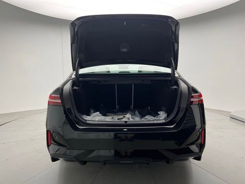 Used 2026 BMW 530i w/ M Sport Package image 5