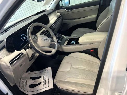 Used 2025 Hyundai Palisade AWD image 6