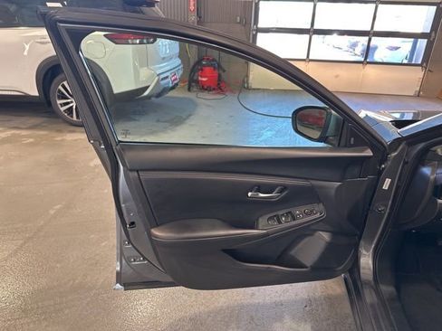 Certified 2024 Nissan Sentra SV image 17