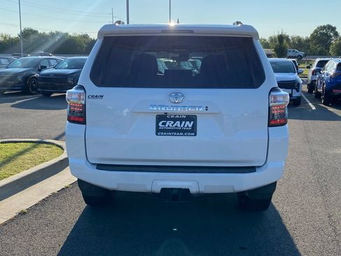 Used 2022 Toyota 4Runner SR5 AWD/4WD image 6