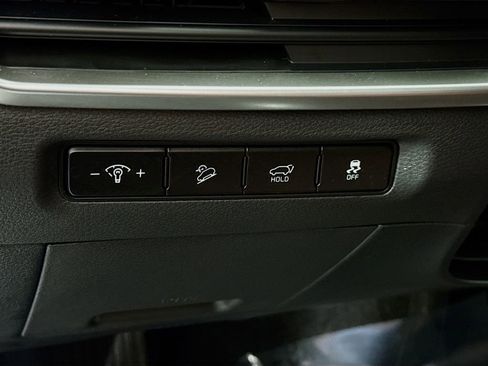 Used 2023 Kia Telluride EX w/ EX Captain's Chair Package image 21