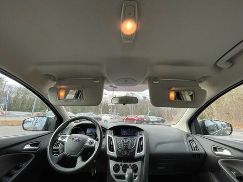 Used 2014 Ford Focus SE image 28