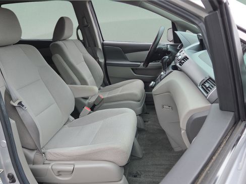 Used 2012 Honda Odyssey LX image 16