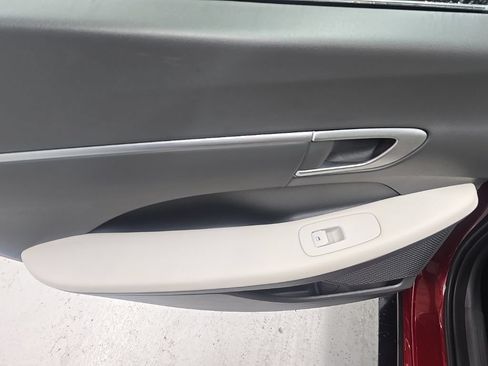Certified 2025 Hyundai Sonata SEL FWD image 15