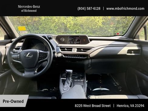 Used 2019 Lexus UX 200 w/ Accessory Package FWD image 16