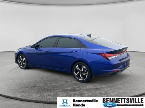 Used 2023 Hyundai Elantra SEL w/ Convenience Package FWD image 7