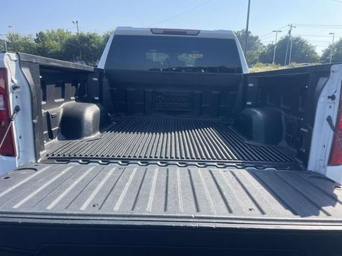 Used 2025 Chevrolet Silverado 1500 LT RWD image 10