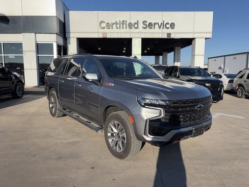 Used 2022 Chevrolet Suburban Z71 image 1