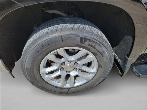 Used 2022 Chevrolet Silverado 1500 LT RWD image 9