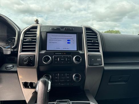 Used 2019 Ford F150 Platinum AWD/4WD image 18