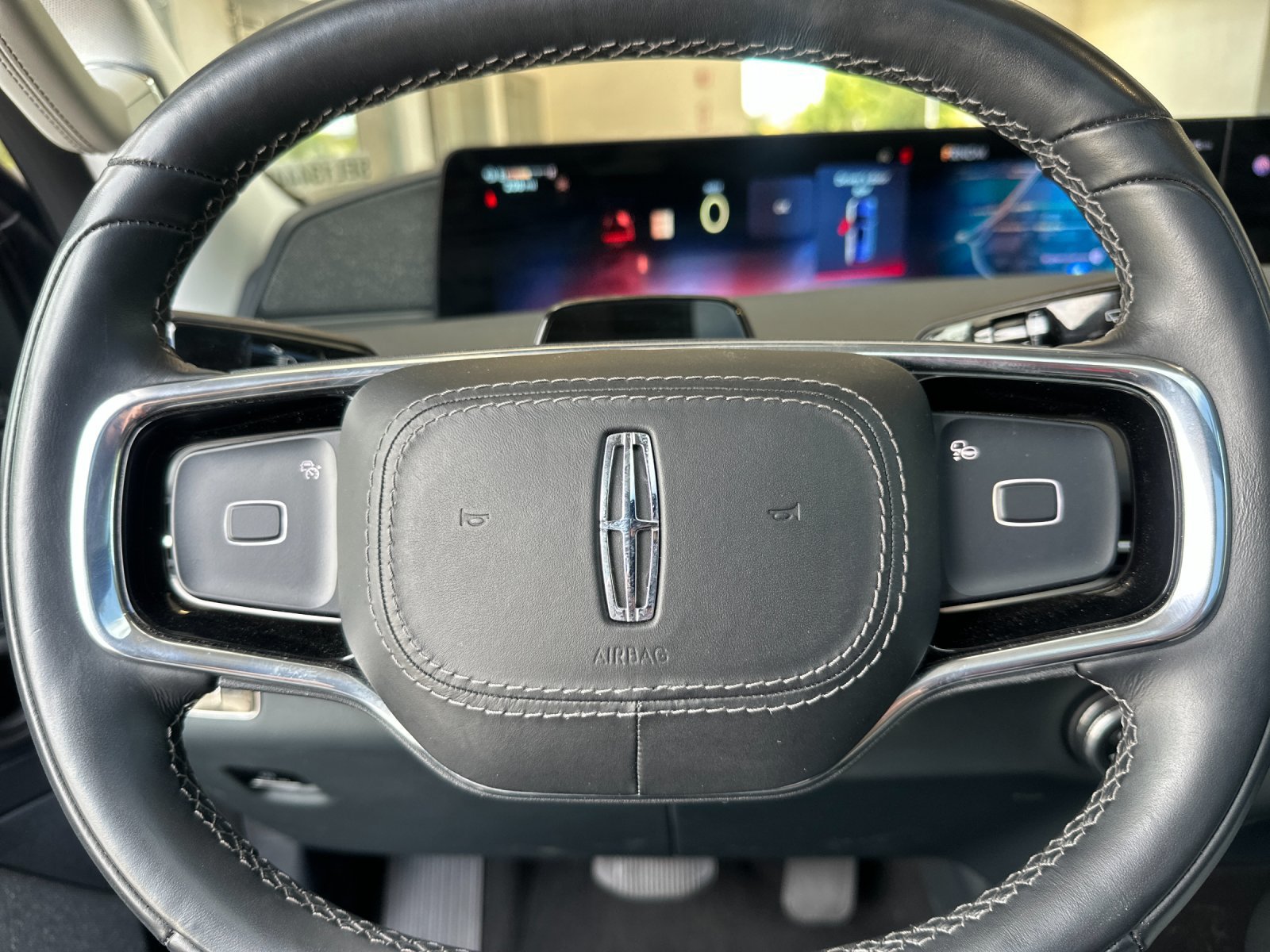 Certified 2025 Lincoln Navigator L Reserve AWD/4WD image 27