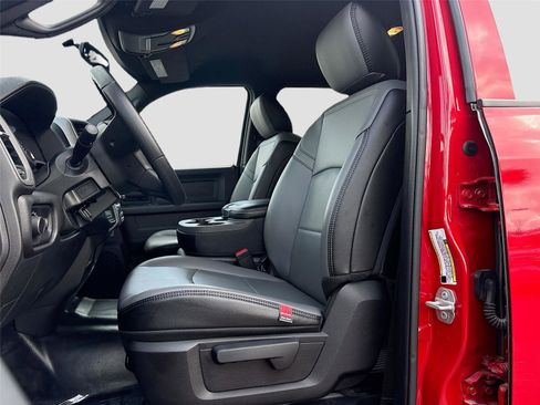 Used 2024 RAM 3500 Tradesman image 19