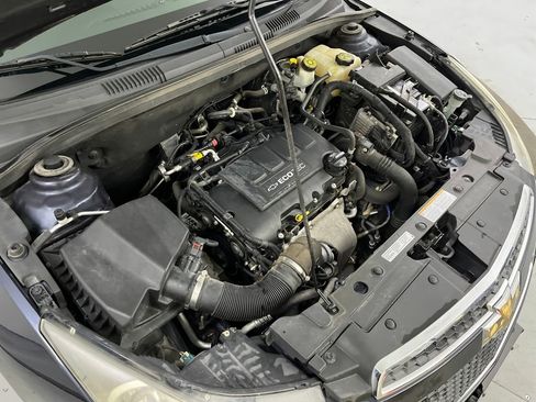 Used 2014 Chevrolet Cruze LT w/ Technology Package image 11