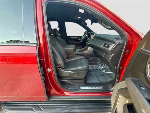 Used 2023 Chevrolet Tahoe RST w/ Luxury Package image 30