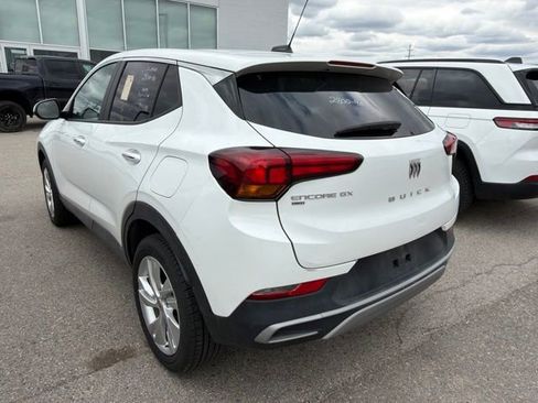 Used 2025 Buick Encore GX Preferred AWD/4WD image 7