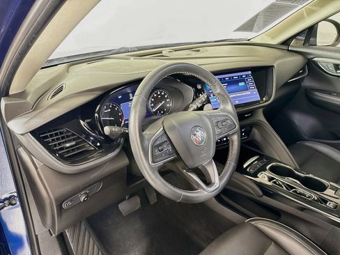 Used 2022 Buick Envision Essence w/ Safety Package FWD image 9