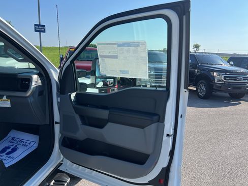 New 2025 Ford F350 XLT w/ 360-Degree Camera Package image 15