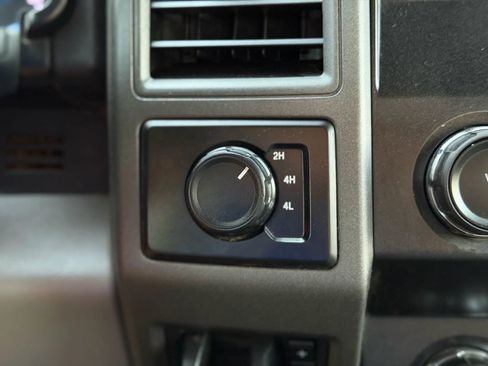 Used 2019 Ford F250 XL w/ Power Equipment Group image 31