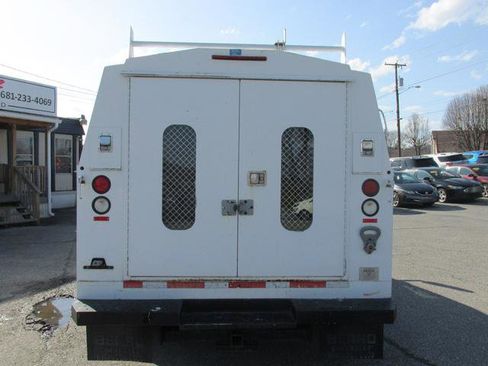 Used 2008 Chevrolet Express 3500 RWD image 4