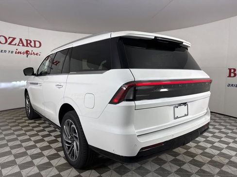 New 2025 Lincoln Navigator Reserve image 5