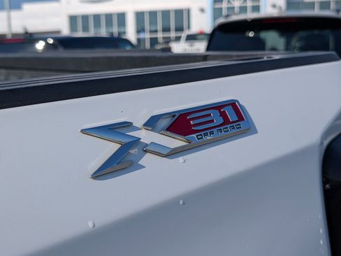 Used 2021 GMC Sierra 1500 SLE image 10