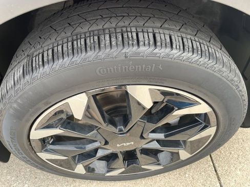 Used 2024 Kia Sorento X-Line EX image 18