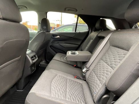 Used 2021 Chevrolet Equinox LT image 29