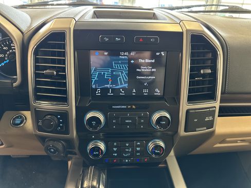 Used 2017 Ford F150 Lariat w/ Equipment Group 502A Luxury image 3