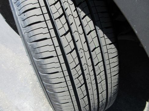 Used 2021 Chevrolet Equinox LS w/ LPO, Floor Liner Package FWD image 46