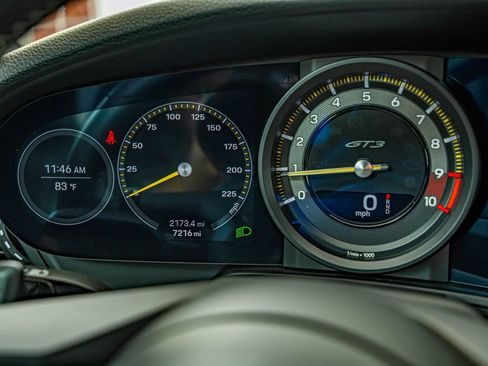 Certified 2022 Porsche 911 GT3 RWD image 39