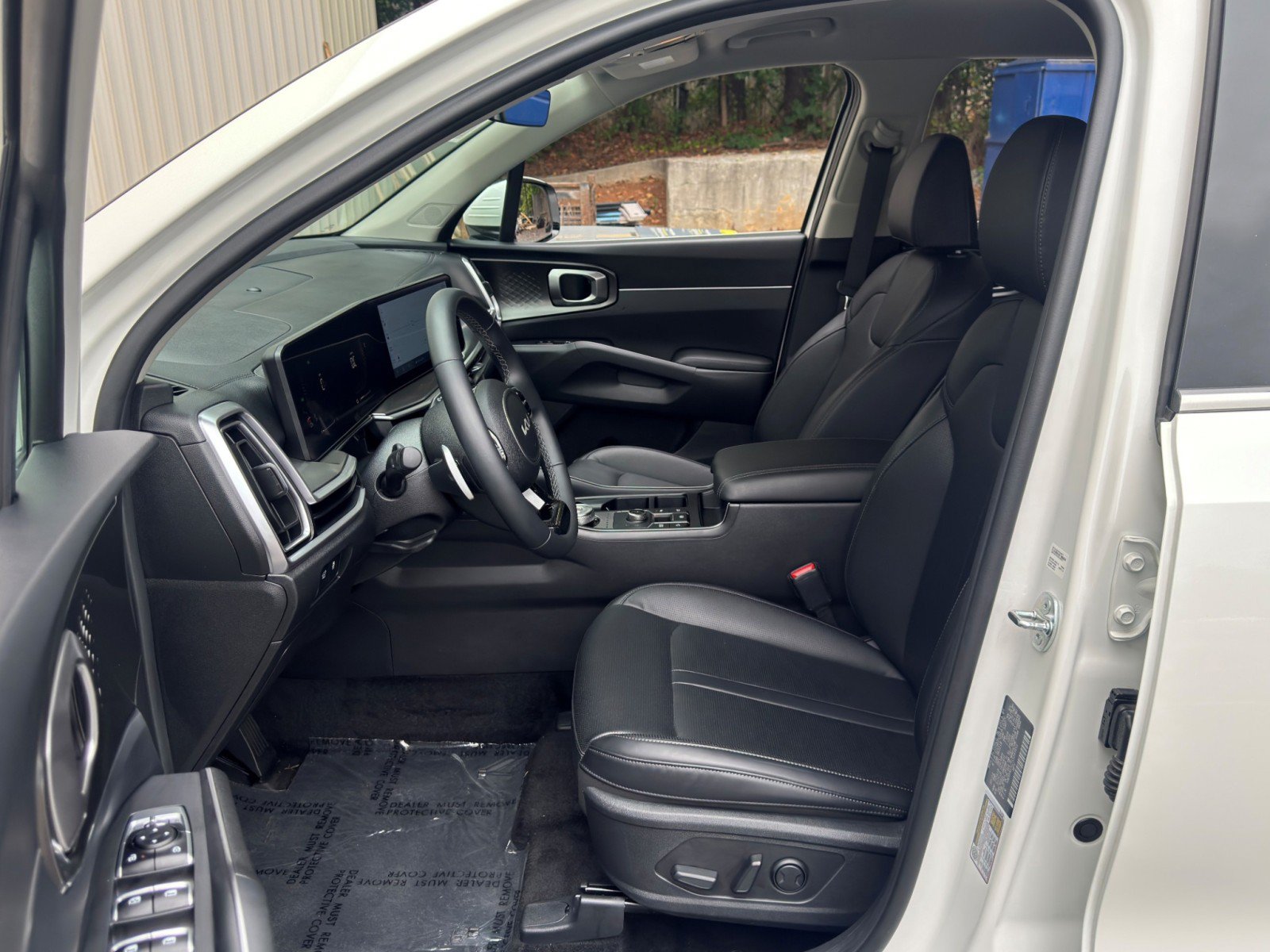 Used 2025 Kia Sorento EX AWD/4WD image 16