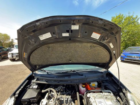 Used 2016 Toyota Prius C Persona Series image 3