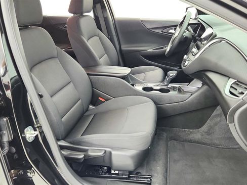 Used 2025 Chevrolet Malibu LT image 19
