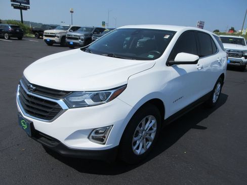 Used 2019 Chevrolet Equinox LT w/ Driver Convenience Package FWD image 1