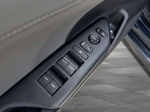 Used 2021 Honda Civic EX-L image 9