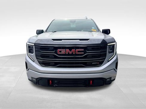 Used 2022 GMC Sierra 1500 AT4 w/ AT4 Preferred Package image 2