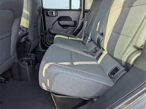 New 2025 Jeep Gladiator Sport image 26