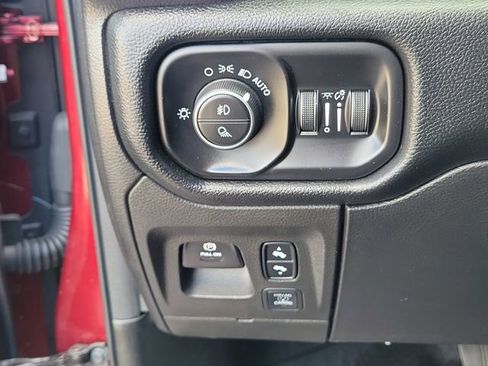 Used 2020 RAM 1500 Laramie image 23