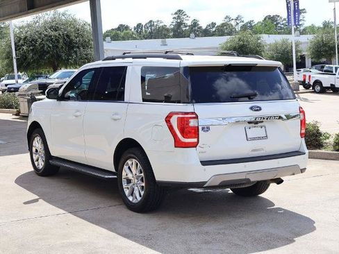 Certified 2021 Ford Expedition XLT RWD image 5