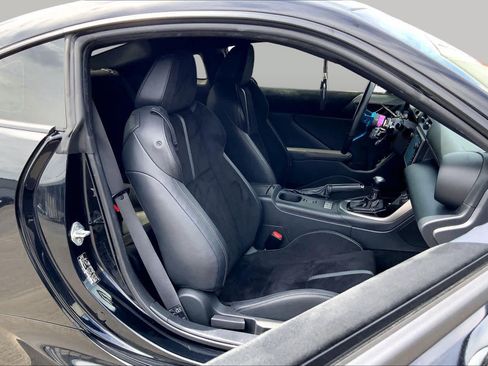 Used 2022 Toyota GR86 Premium RWD image 7