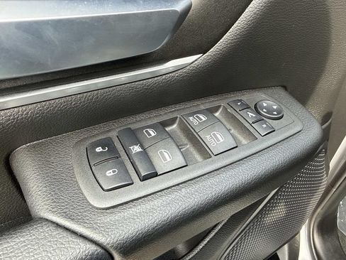 Used 2023 RAM 1500 Big Horn AWD/4WD image 25