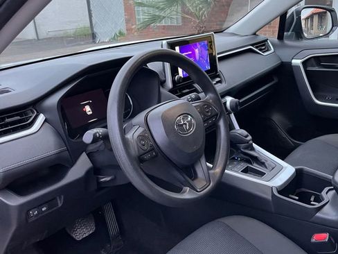 Used 2024 Toyota RAV4 LE image 10