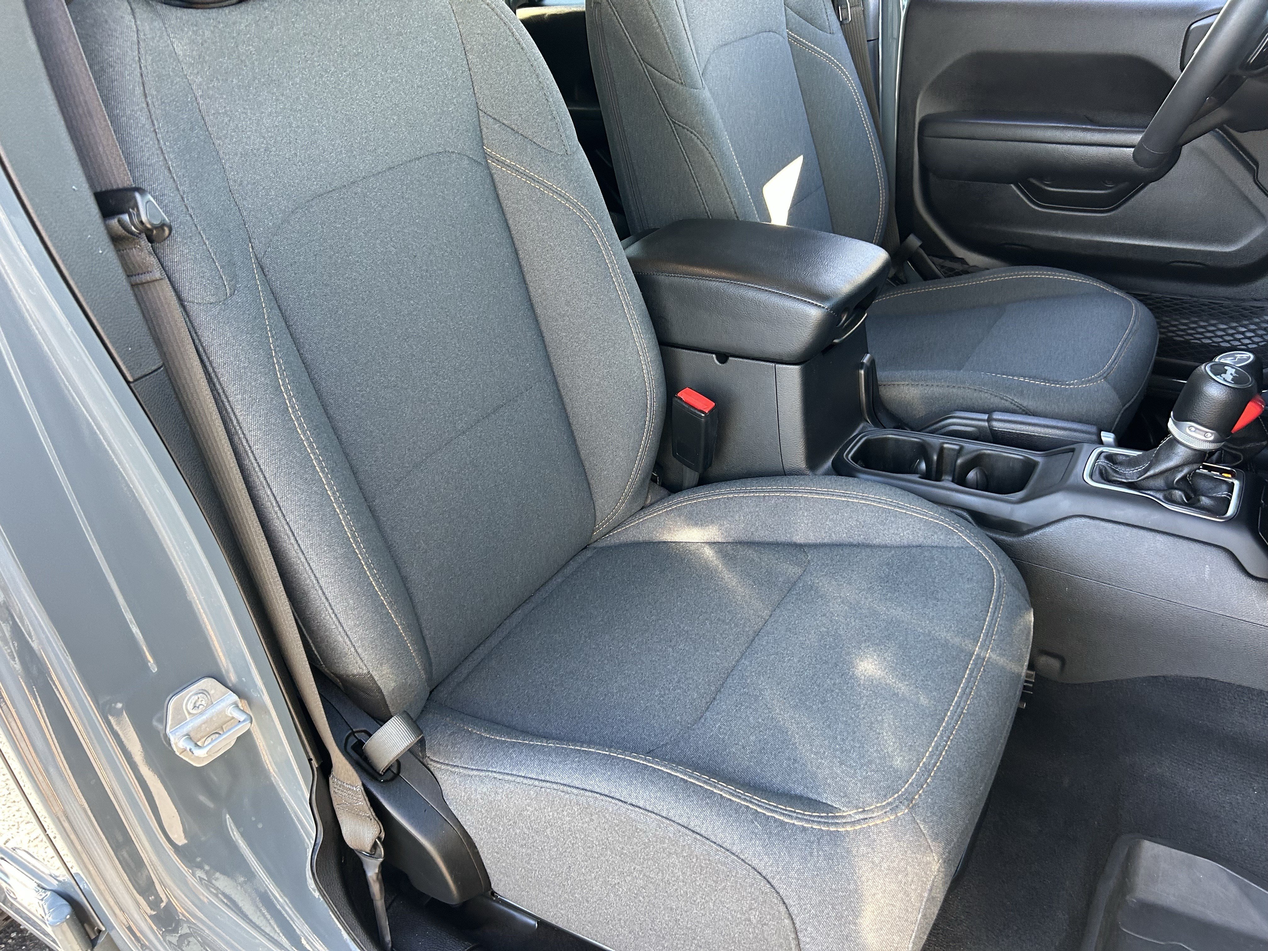 Used 2025 Jeep Wrangler Unlimited Sport AWD/4WD image 8