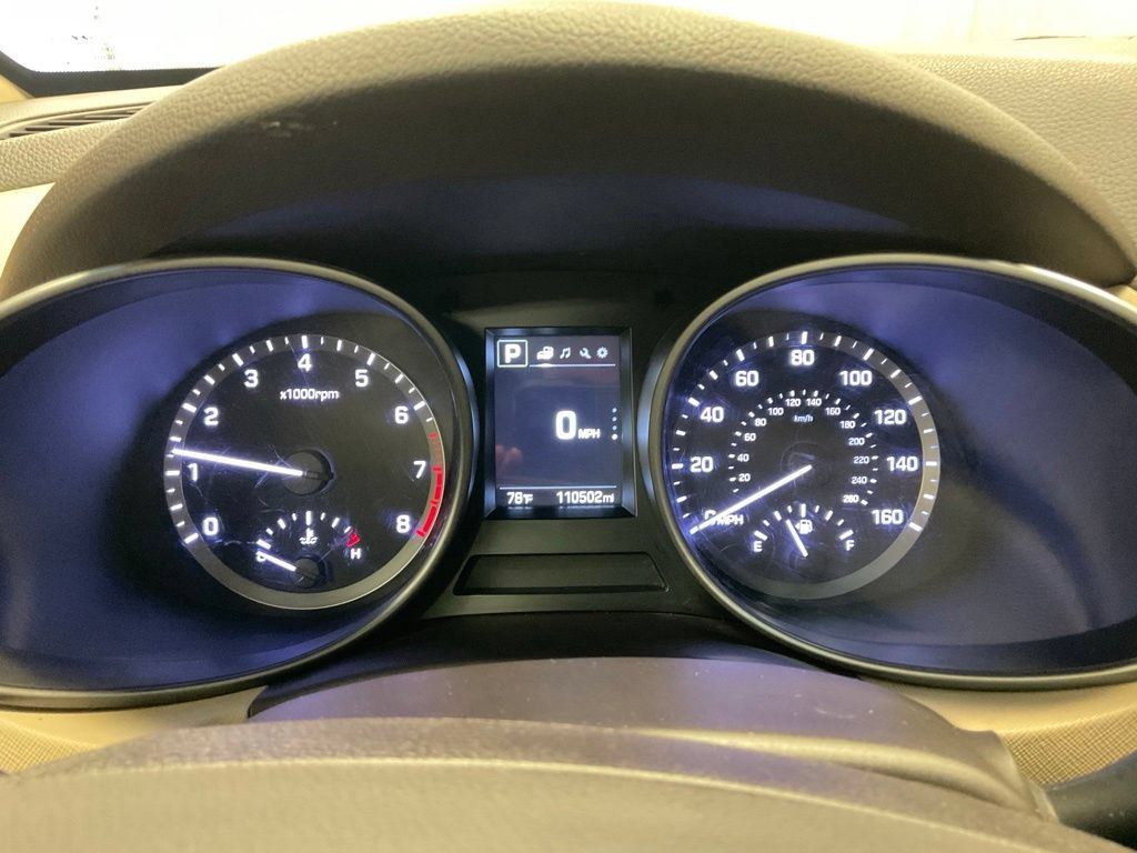 Used 2019 Hyundai Santa Fe XL SE FWD image 2