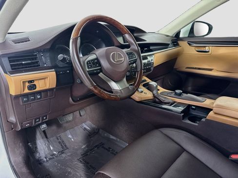 Used 2018 Lexus ES 350 w/ Premier Package FWD image 23