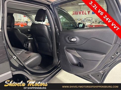 Used 2022 Jeep Cherokee Limited image 37