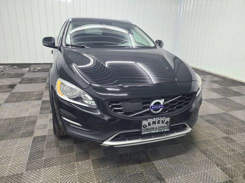 Used 2016 Volvo V60 T5 Cross Country AWD/4WD image 5