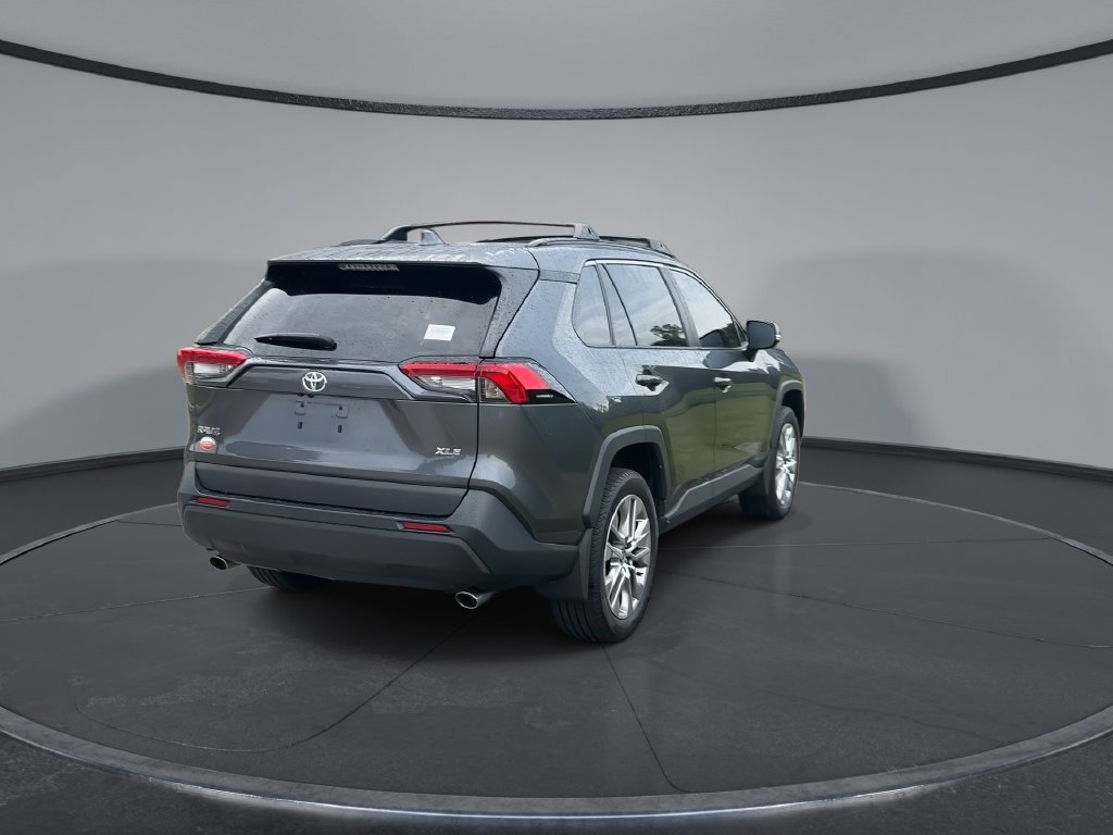 Used 2024 Toyota RAV4 XLE Premium FWD image 8