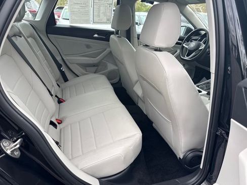 Used 2023 Volkswagen Jetta SE w/ Panoramic Sunroof Package image 31