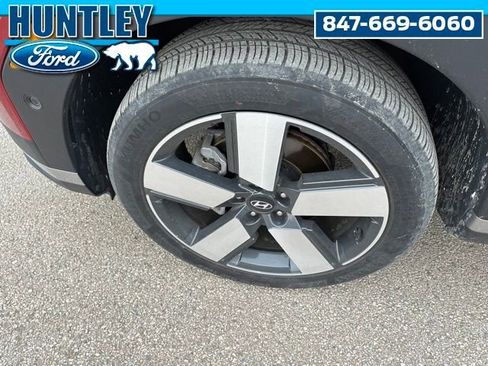 Used 2025 Hyundai Santa Fe Limited image 8